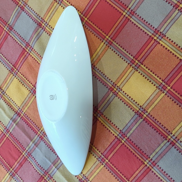 LENOX  CREAM CENTERPIECE BOWL - GOLD TRIM - GOLD MARK - Picture 2 of 2